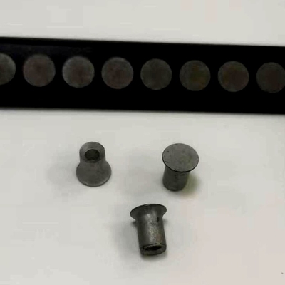 مسامير ثقب ذاتية عالية القوة ذاتية اختراق من الفولاذ المقاوم للصدأ مسامير 5.3x4mm 5.3x5mm Sandblasted