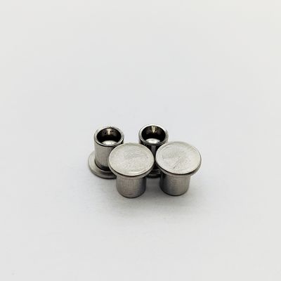 مسامير برش شبه أنبوبية من الفولاذ المقاوم للصدأ 304 ذات رأس مسطح DIN 7340 M3-M8