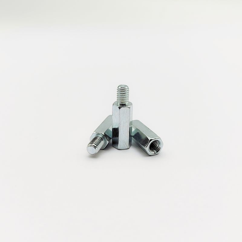 مسمار فاصل سداسي ذكر-أنثى شديد التحمل - درجة صناعية - مطلي بالزنك الأزرق - M4 إلى M10